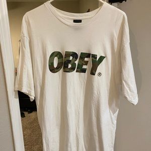 Obey t shirt